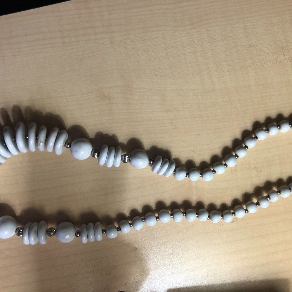 White enamel necklace with disks and silver trim